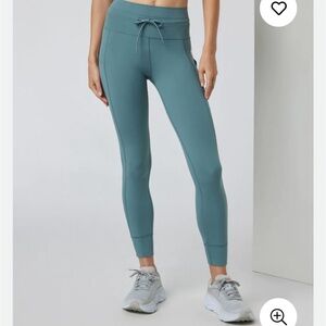 Vuori Daily Pocket Legging size M